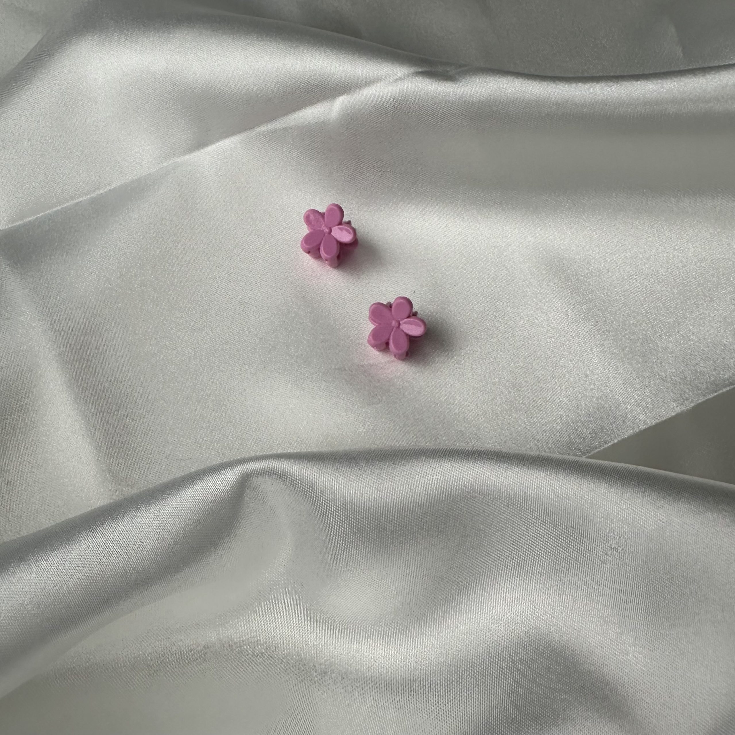 Mini Flower Hairclips - Image 9