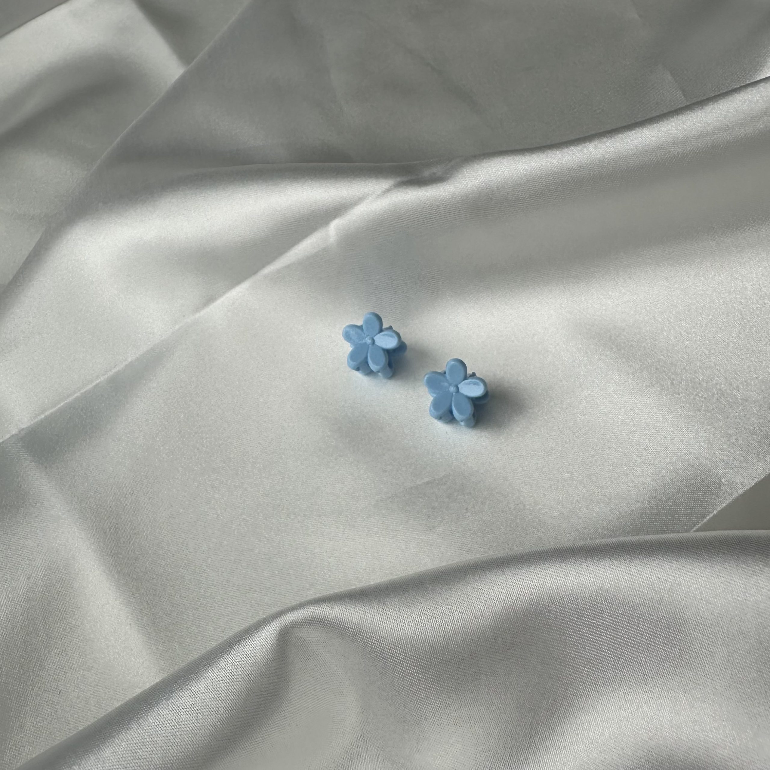 Mini Flower Hairclips - Image 7